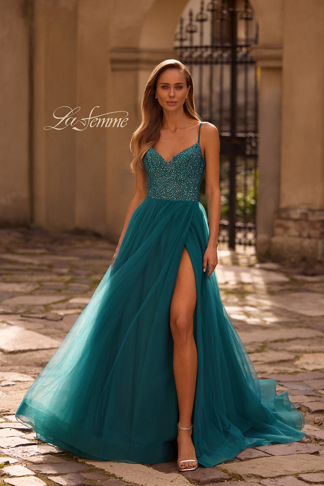 32668 - La Femme Dress