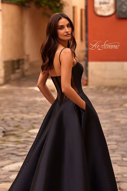 32670 - La Femme Dress