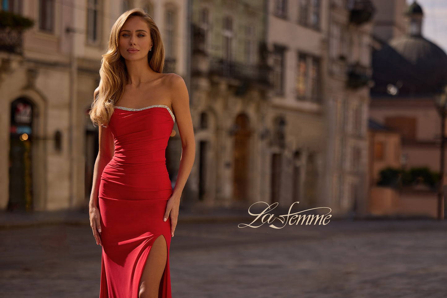 32931 - La Femme Dress