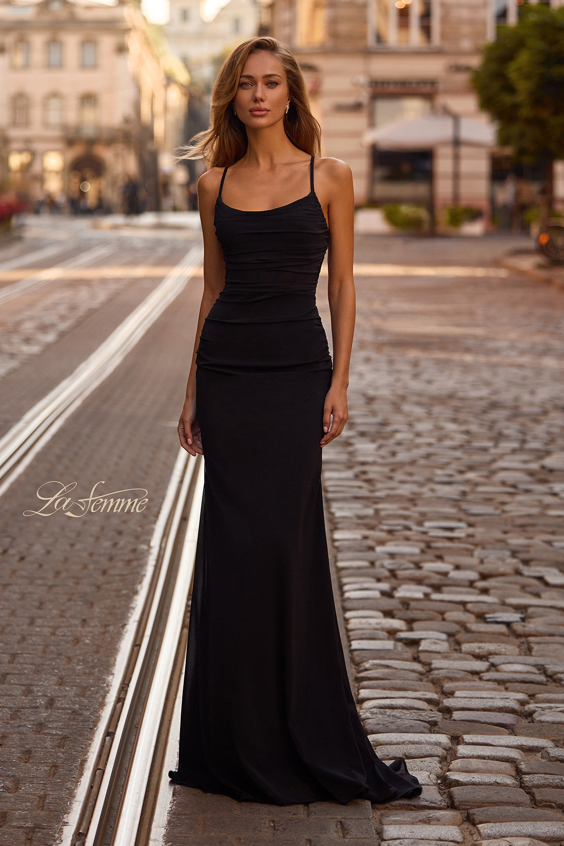 33086 - La Femme Dress