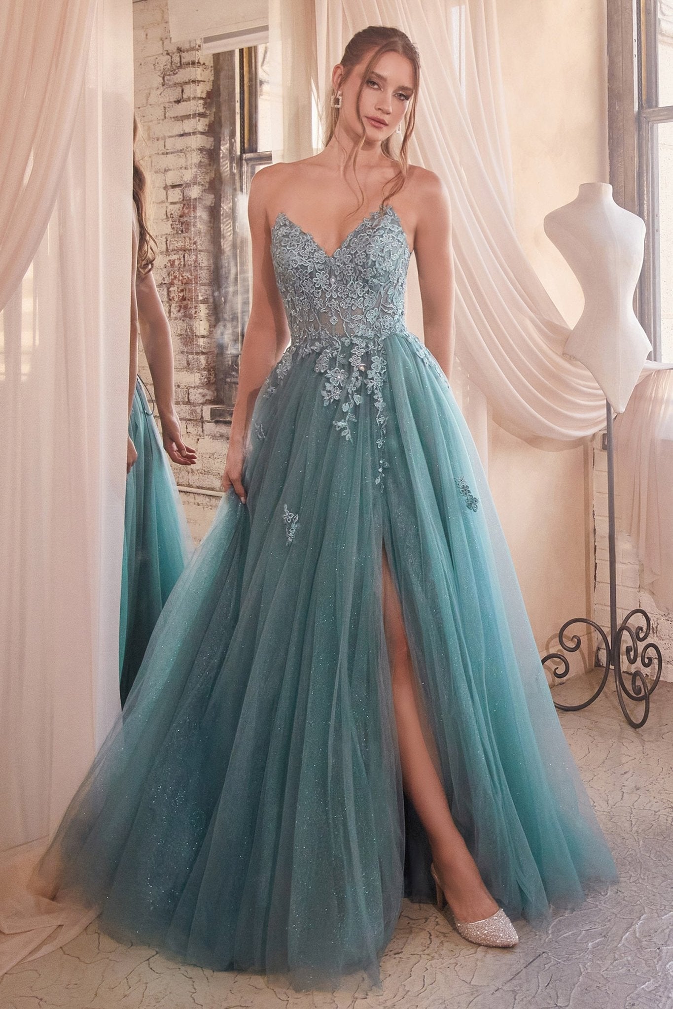 C148 - Ladivine by Cinderella Divine Dress - PROMPARTY